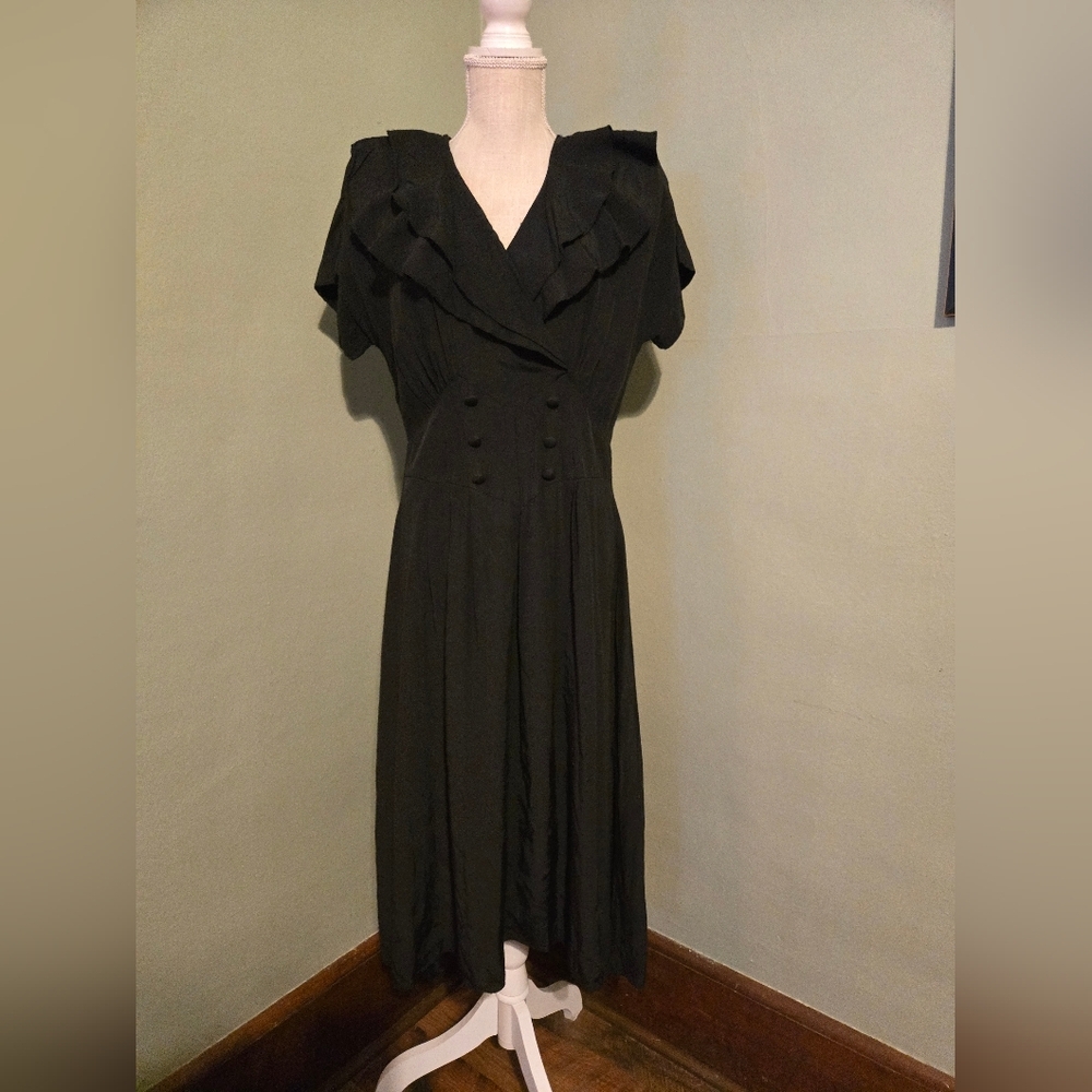 Vintage Nina Piccalino Black Ruffled Dress Woman's Size 10 Rayon Mix A65